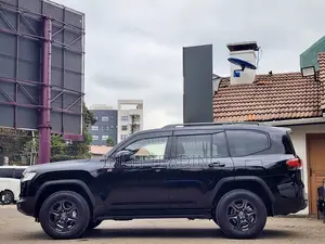 Toyota Land Cruiser 3.3 Diesel 4WD 2021 Black