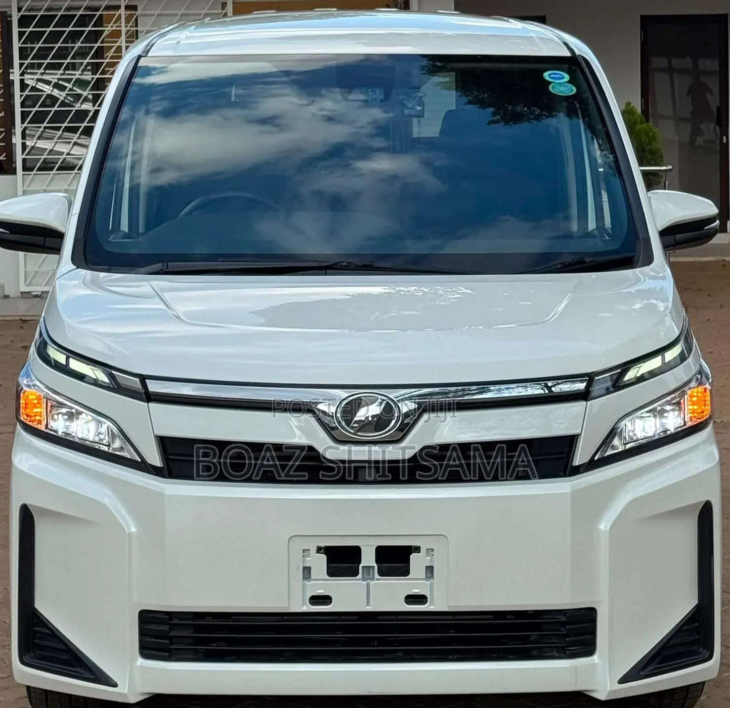 Toyota Voxy 2019 White