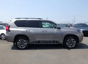 Toyota Land Cruiser Prado 2022 Brown