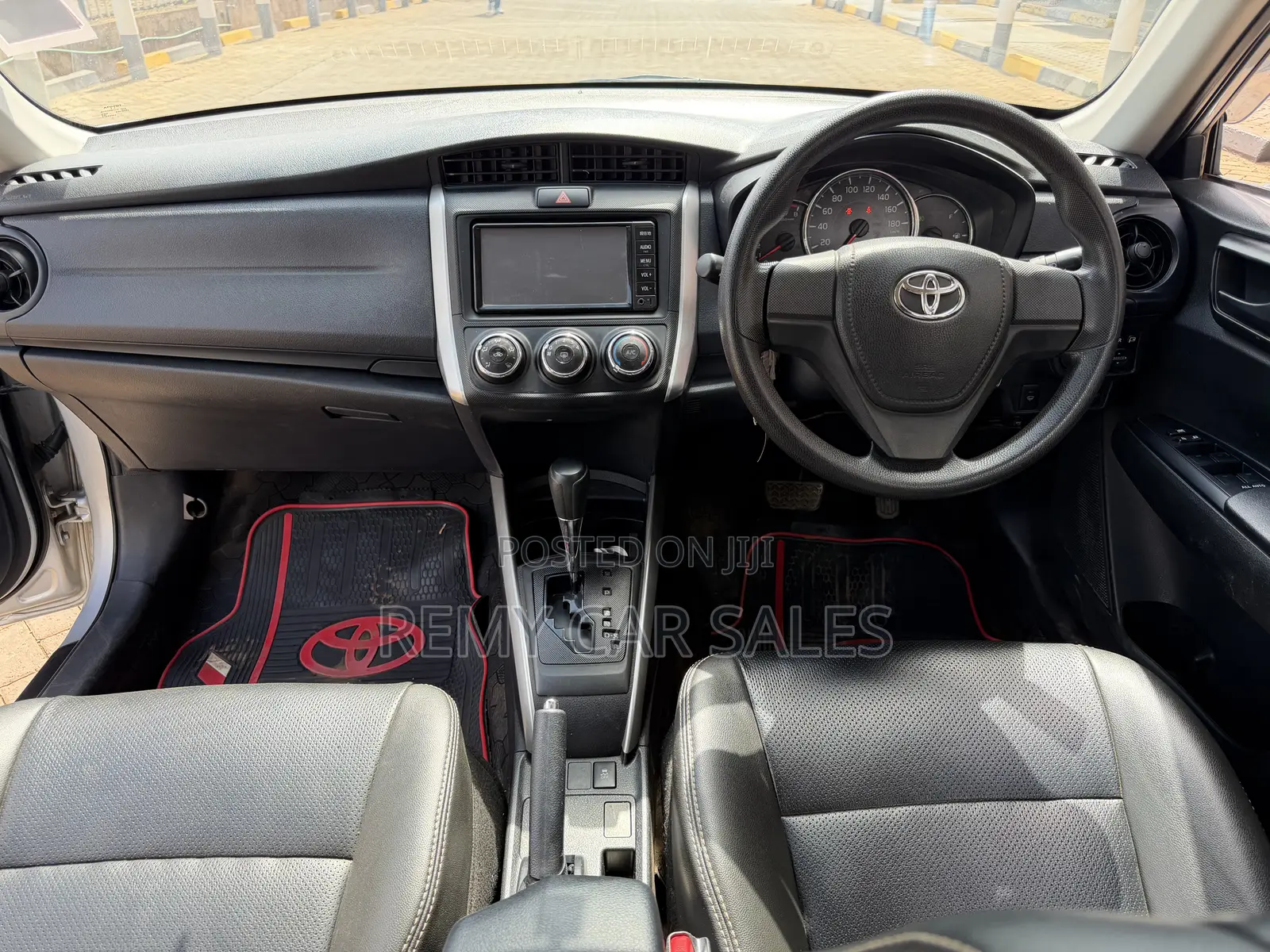 Toyota Corolla Fielder 2017 Silver
