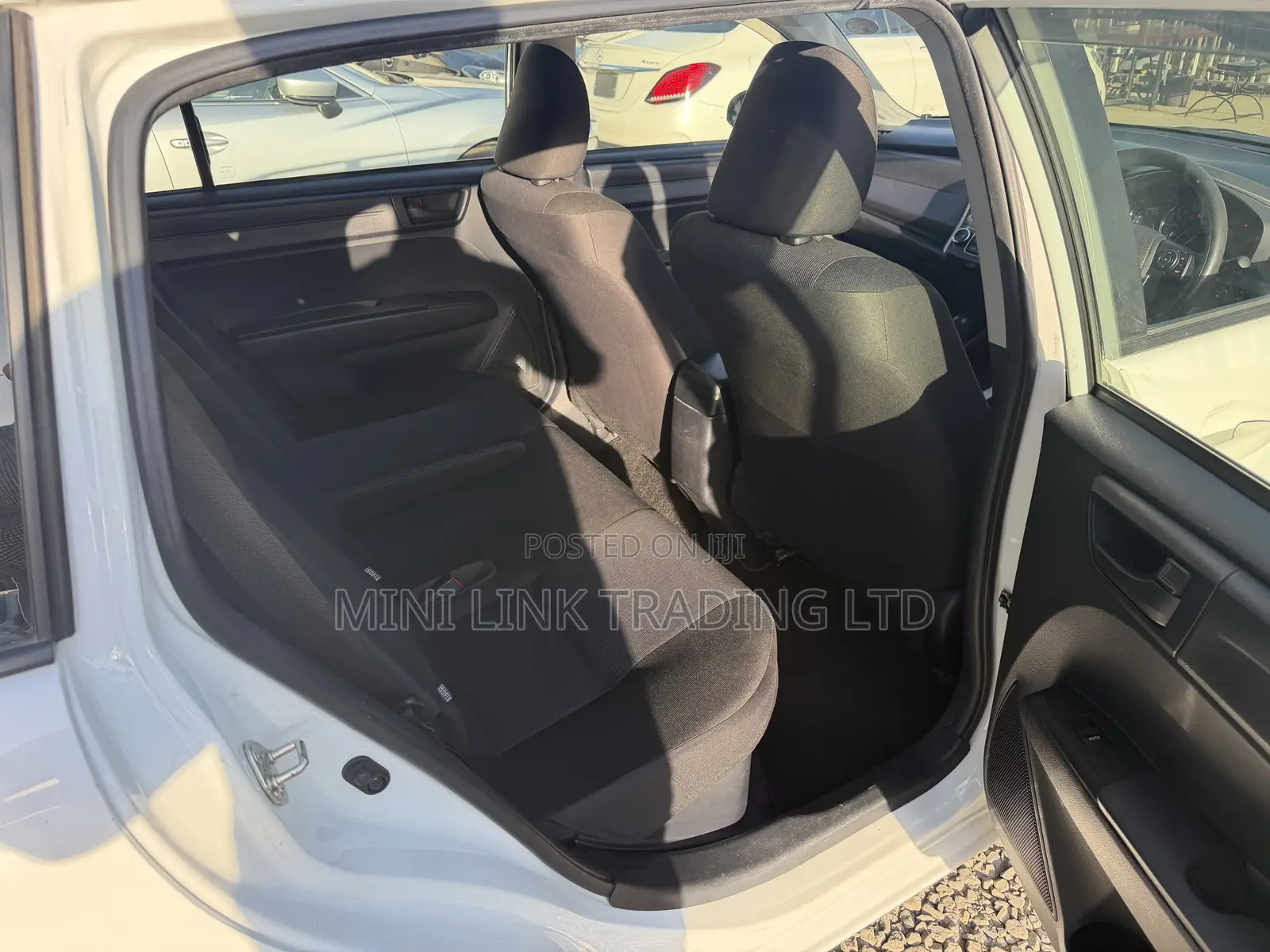 Toyota Corolla Fielder 1.5 Hybrid FWD 2019 White