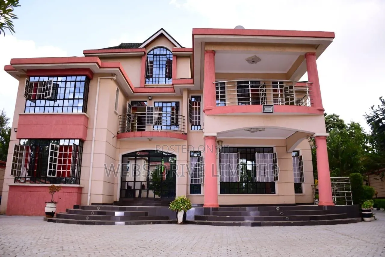 5bdrm Maisonette in Thoome Estate, Thome for sale