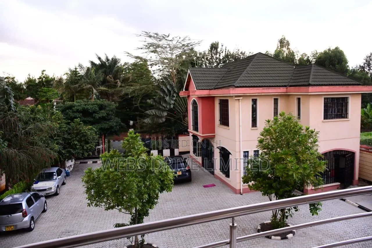 5bdrm Maisonette in Thoome Estate, Thome for sale