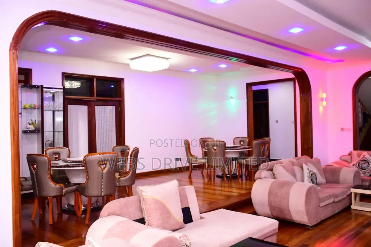 5bdrm Maisonette in Thoome Estate, Thome for sale