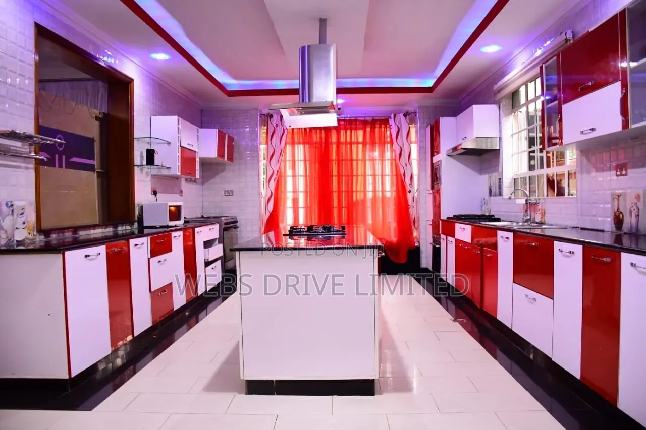 5bdrm Maisonette in Thoome Estate, Thome for sale