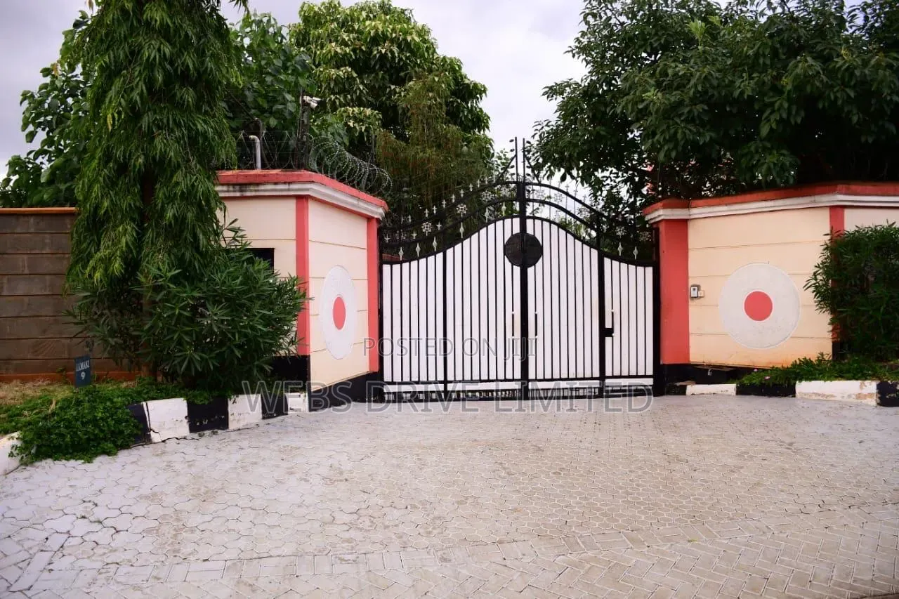 5bdrm Maisonette in Thoome Estate, Thome for sale