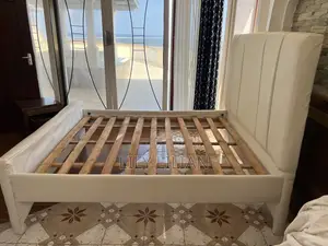 5*6 White Chester Bed