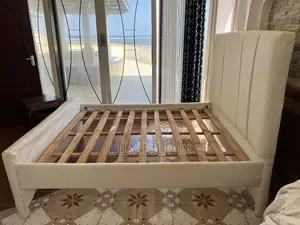 5*6 White Chester Bed
