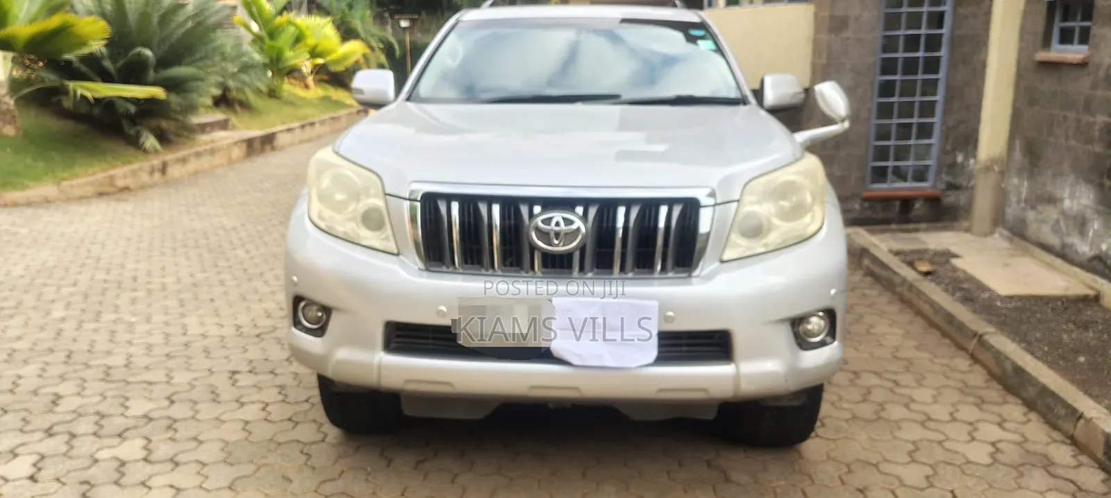 Toyota Land Cruiser Prado 2011 Silver