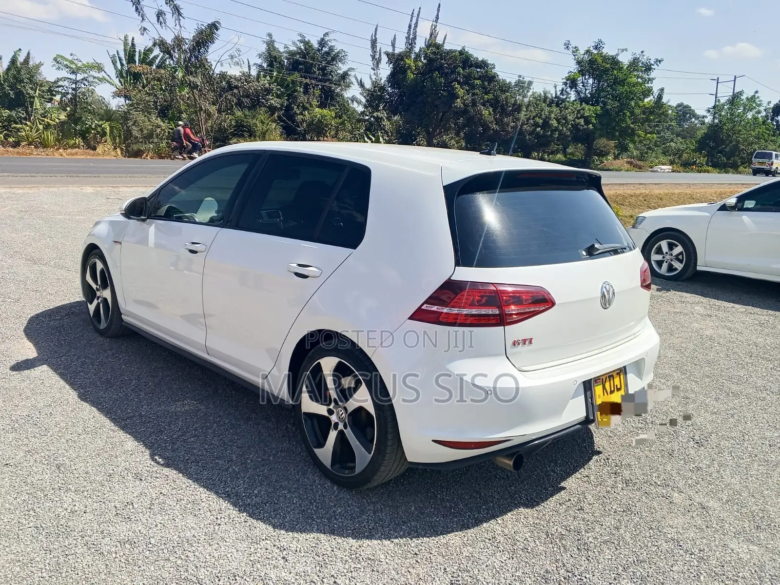 Volkswagen Golf GTI 2.0T S 4-Door 2015 White