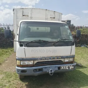 Mitsubishi Canter 4d35