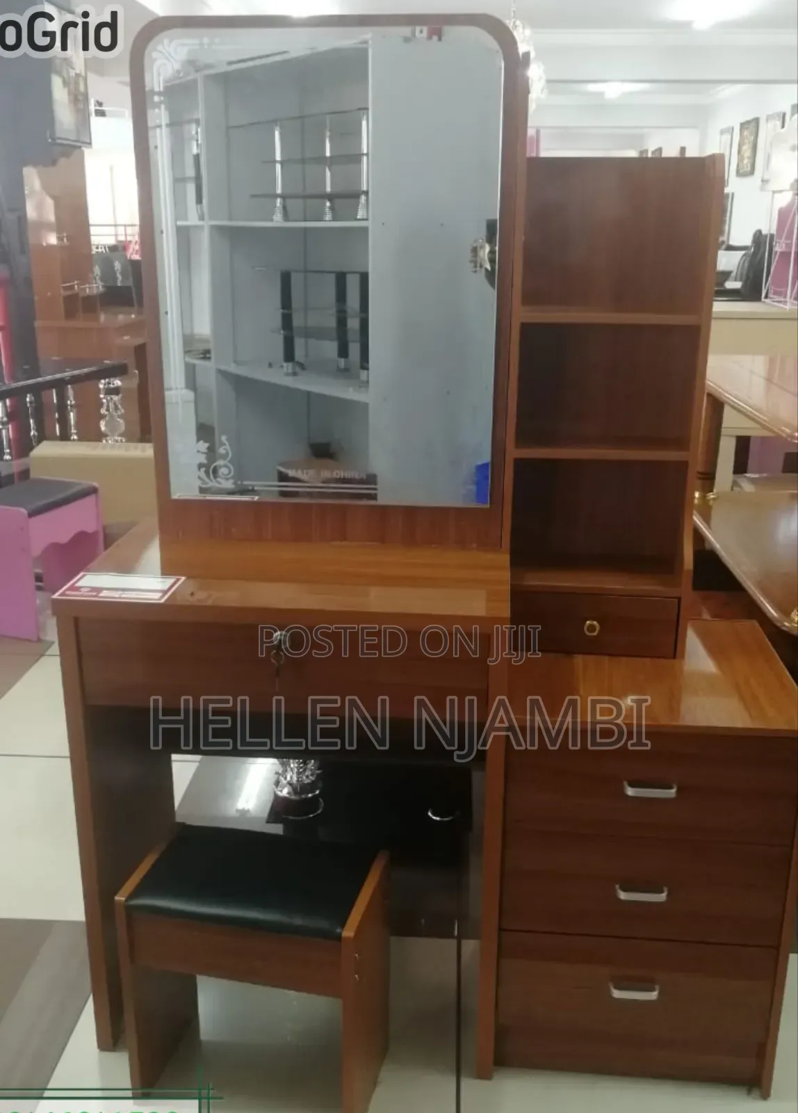 Brown Dressing Table With Sliding Mirror