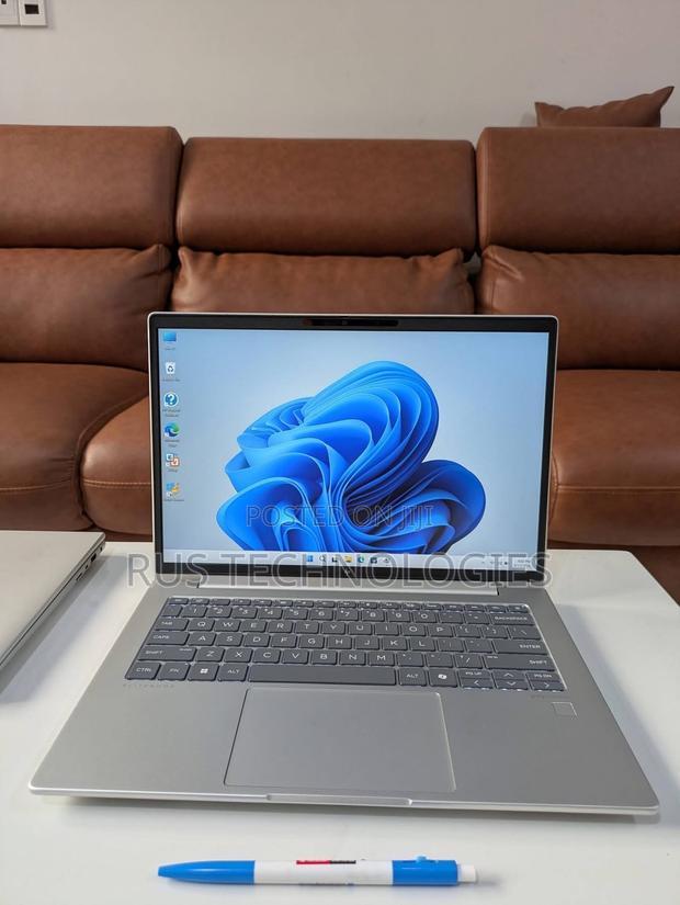 Laptop HP EliteBook 645 G9 16GB AMD Ryzen 7 SSD 512GB - main view