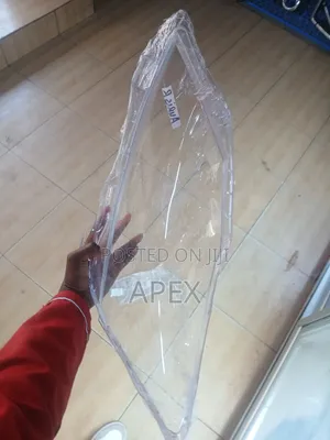 Head Light Lens Toyota Auris 2005