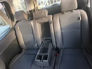 Toyota Voxy 2017 Green