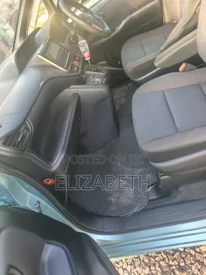Toyota Voxy 2017 Green