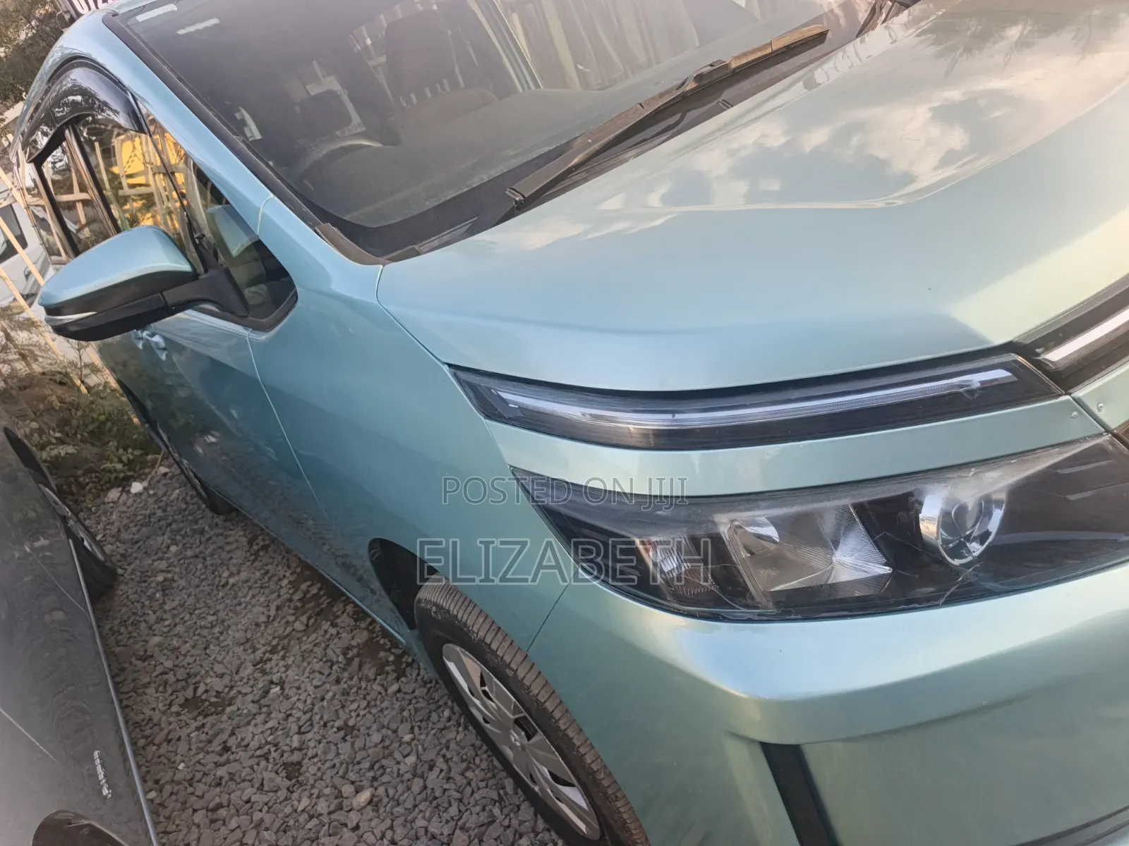 Toyota Voxy 2017 Green