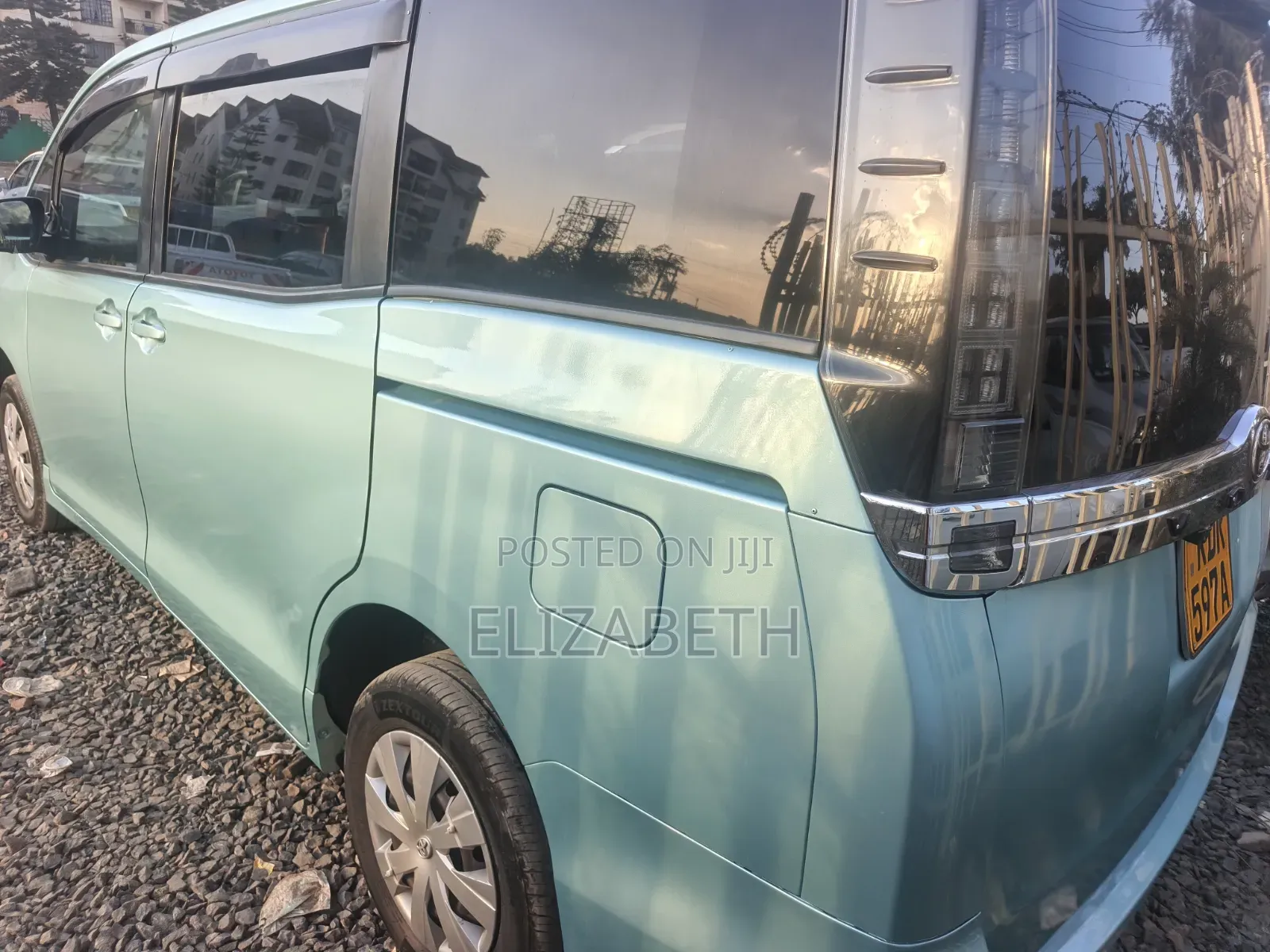 Toyota Voxy 2017 Green
