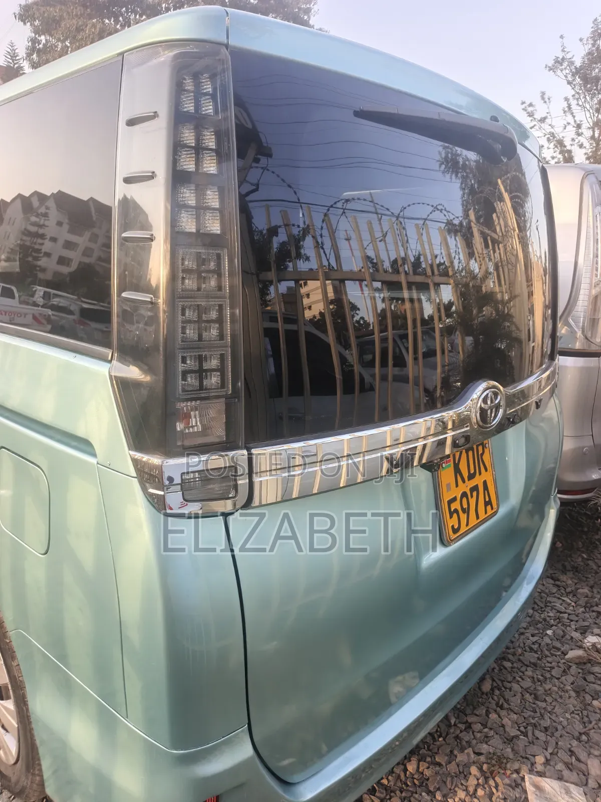 Toyota Voxy 2017 Green