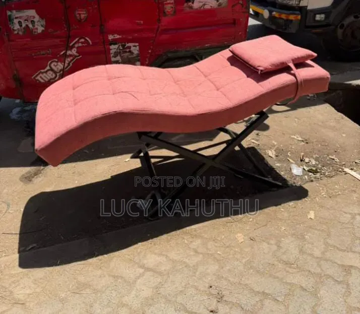 Hot Pink Lash Bed