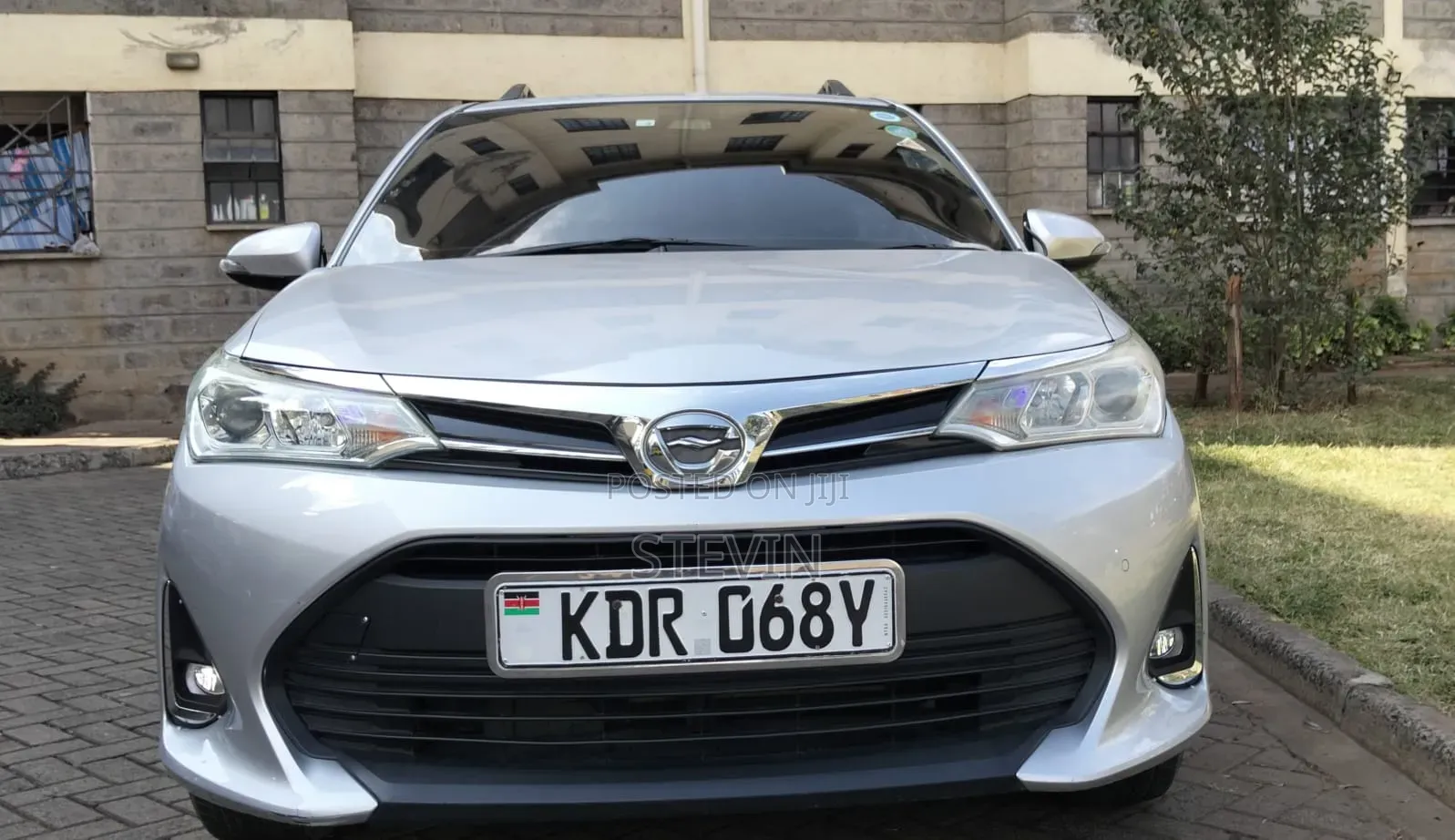 Toyota Corolla Fielder 2018 Silver