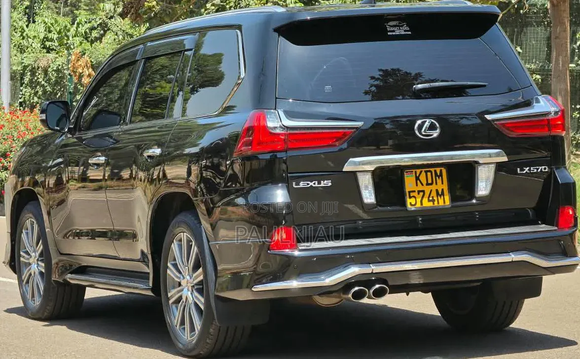 Lexus LX 2016 Black
