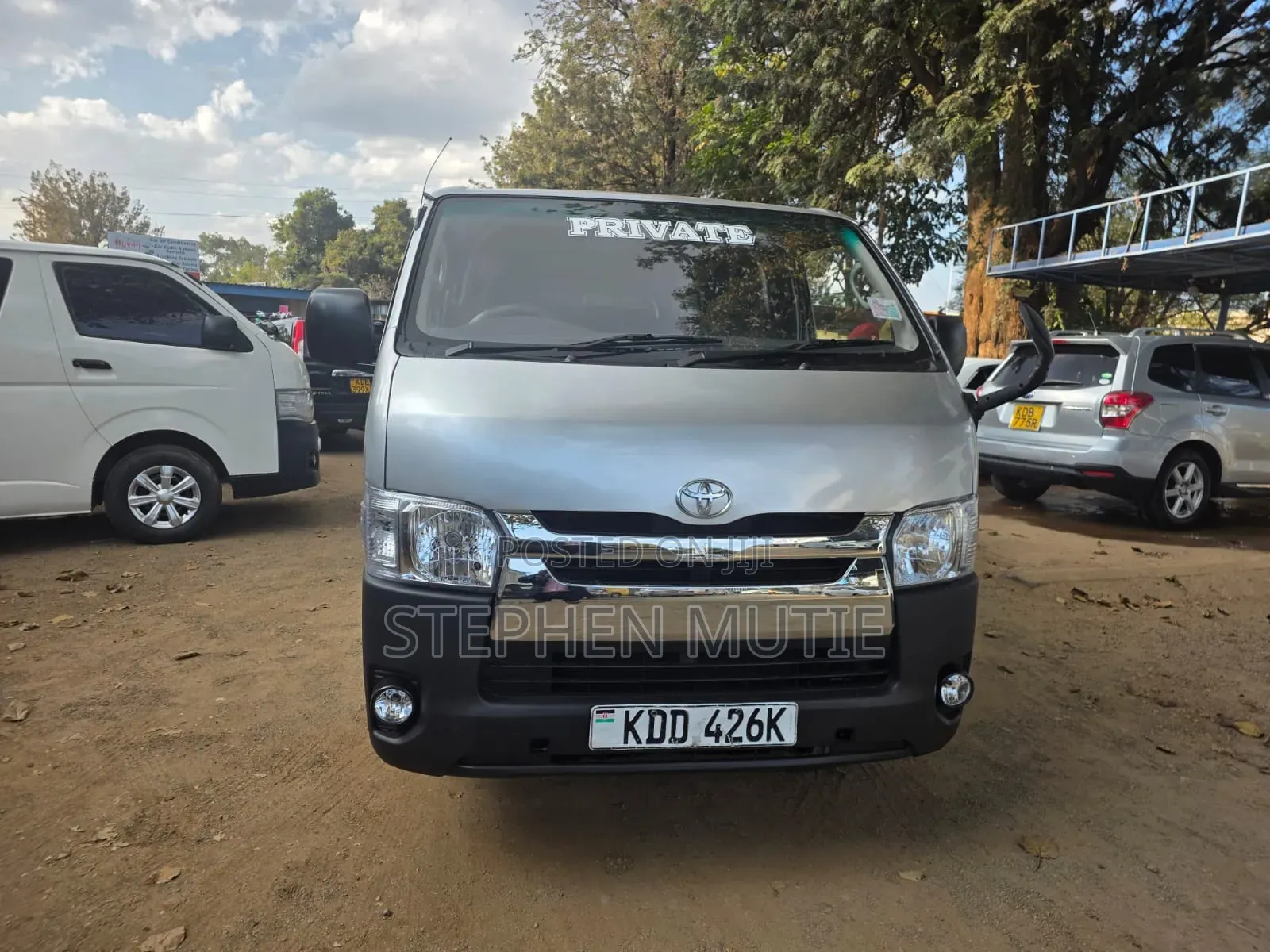 Toyota HiAce 2014 Silver