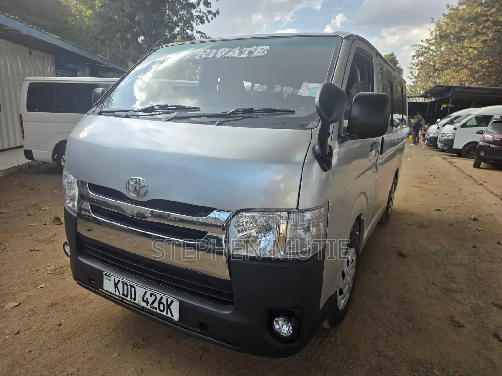 Toyota HiAce 2014 Silver