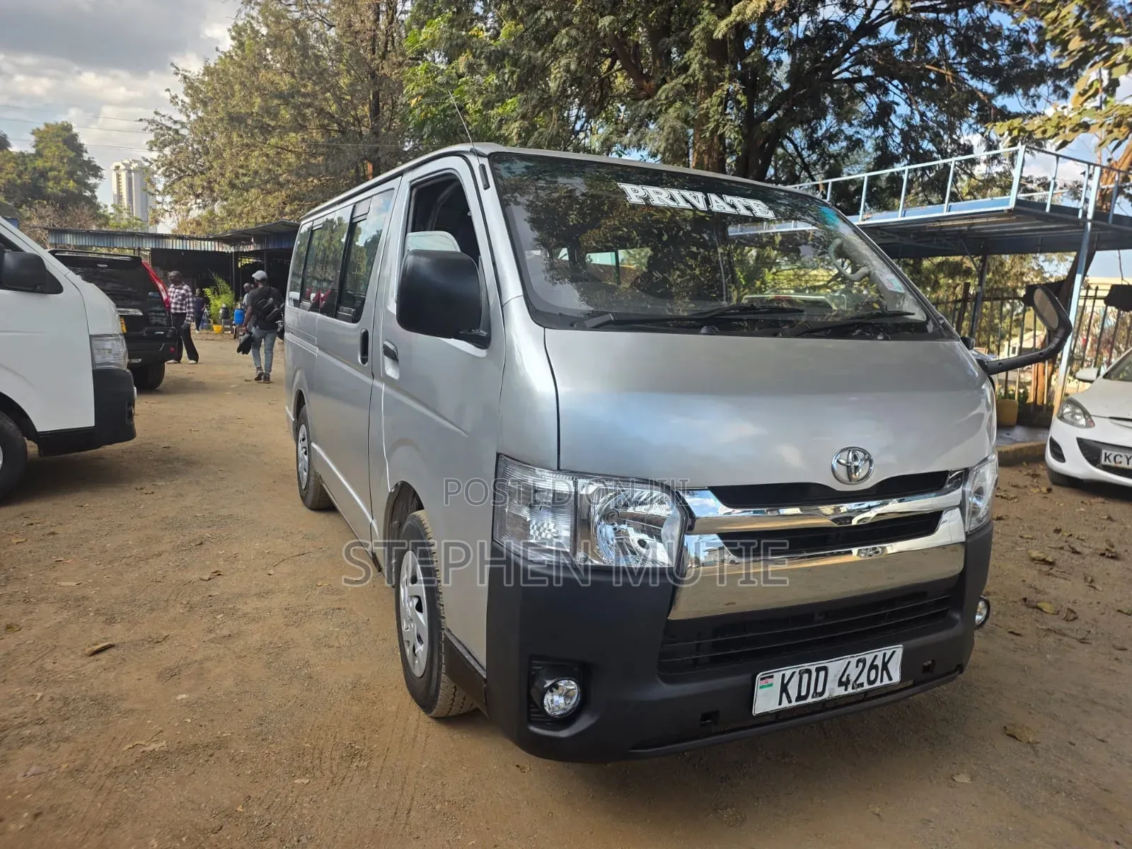 Toyota HiAce 2014 Silver