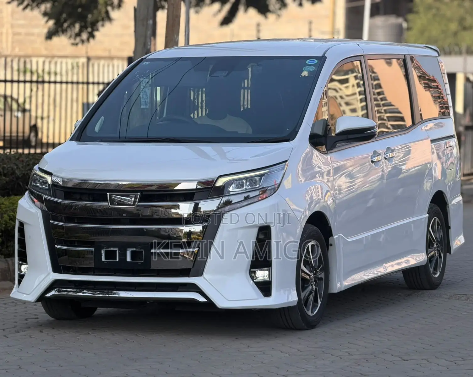 Toyota Noah 2019 White