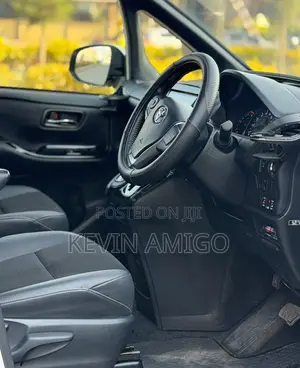 Toyota Noah 2019 White