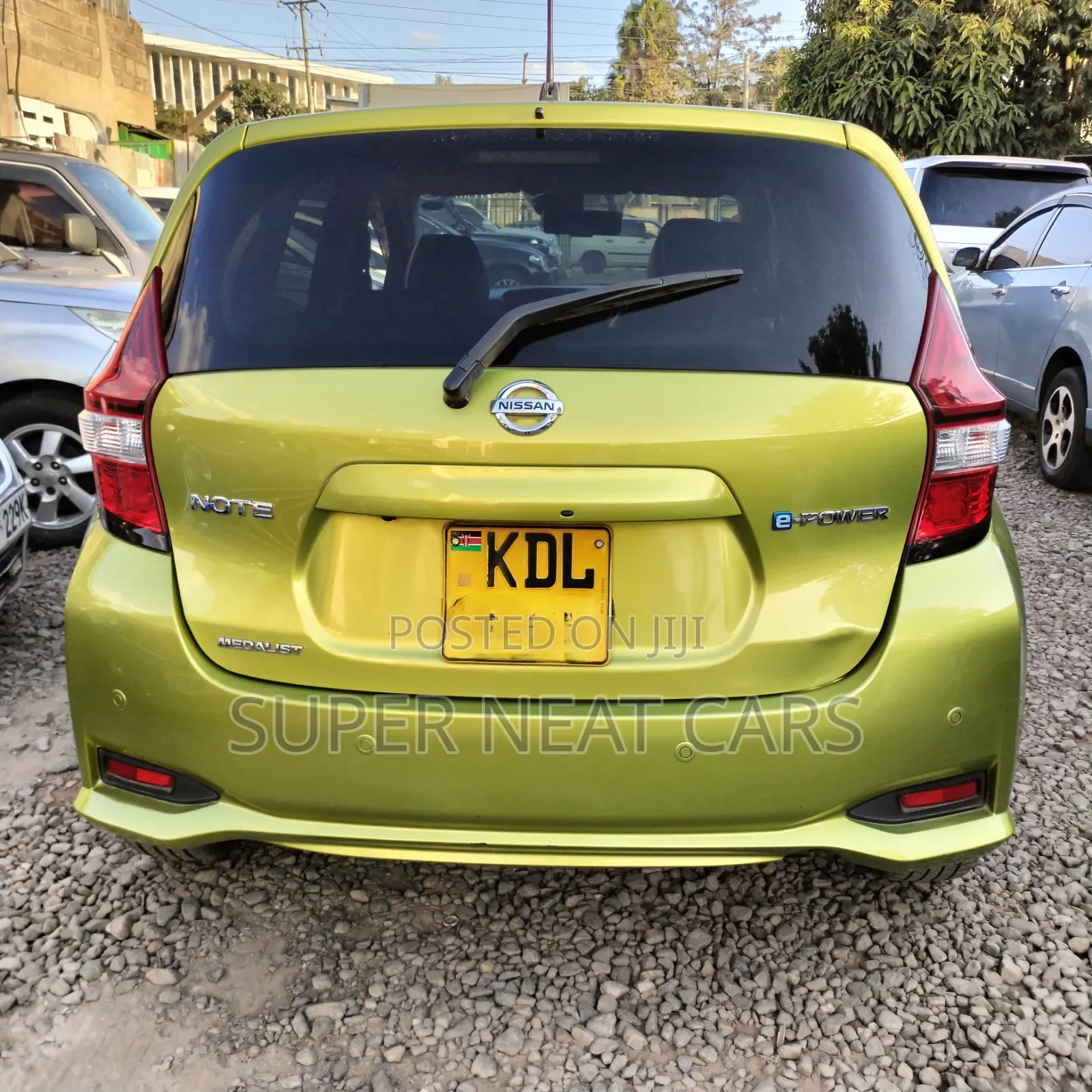 Nissan Note 2017 Green