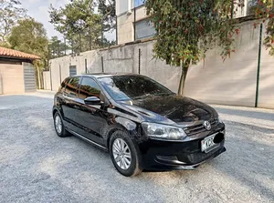 Volkswagen Polo 2011 Black