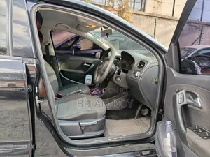 Volkswagen Polo 2011 Black