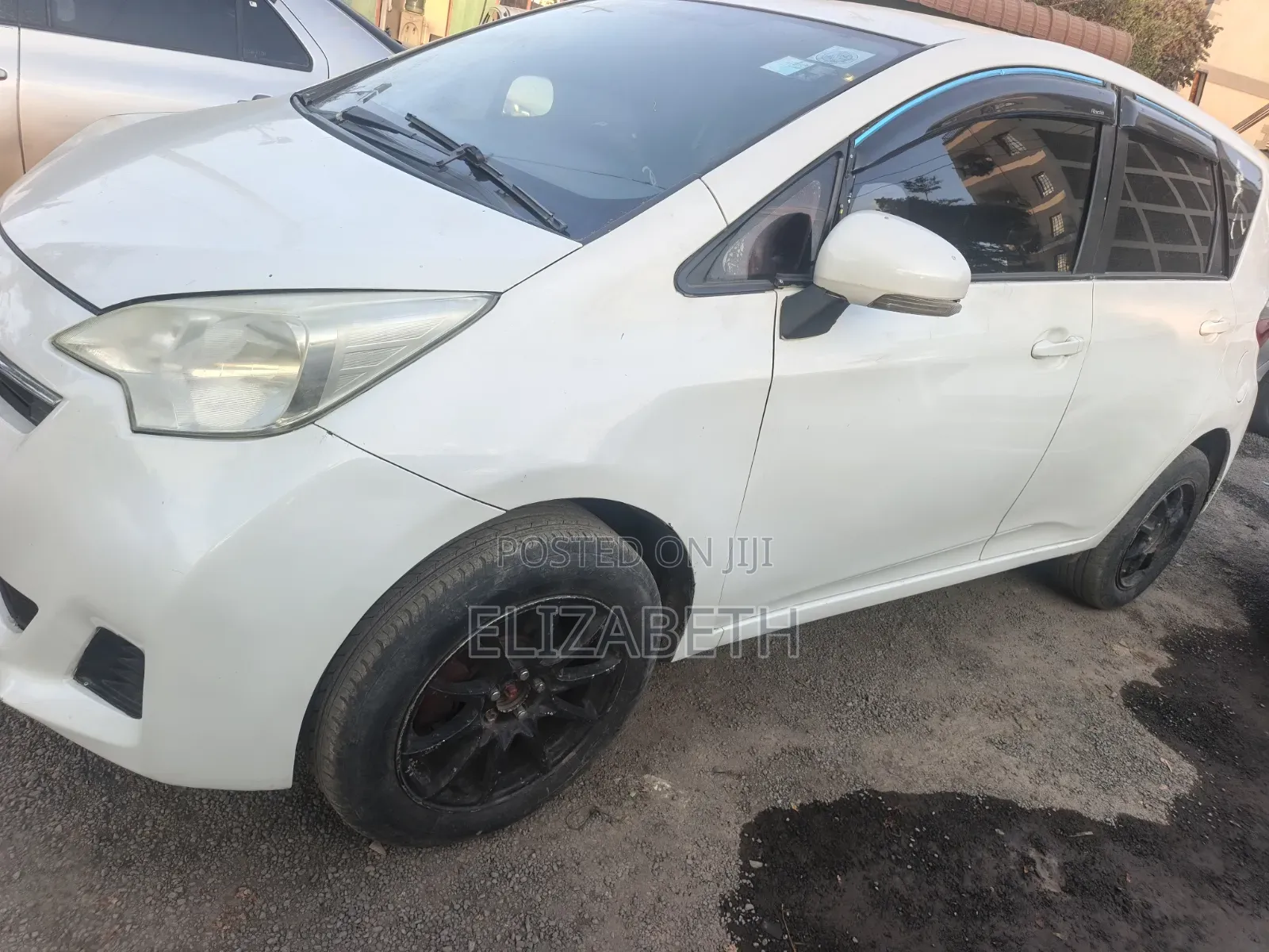 Toyota Ractis 2010 White