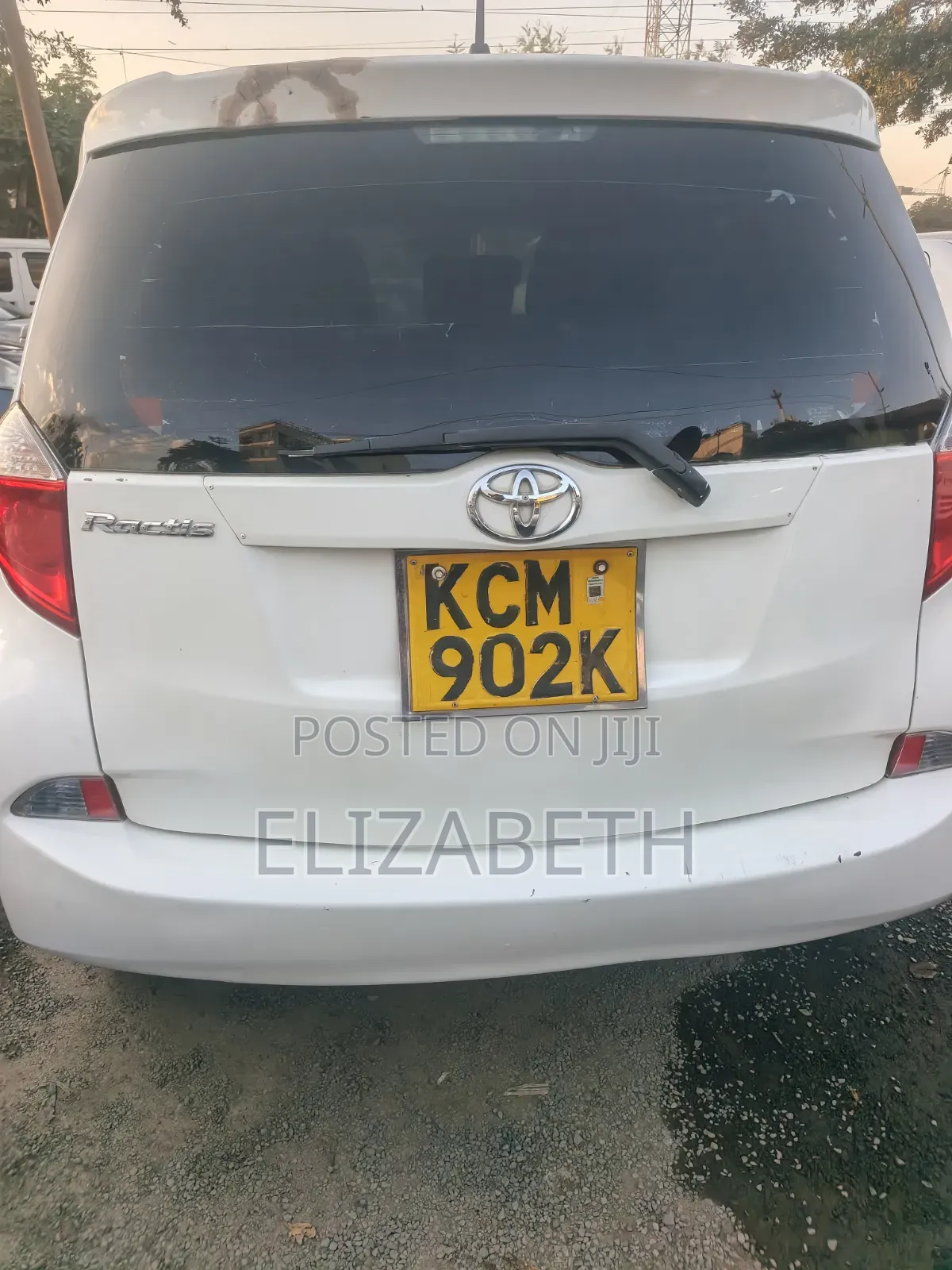 Toyota Ractis 2010 White