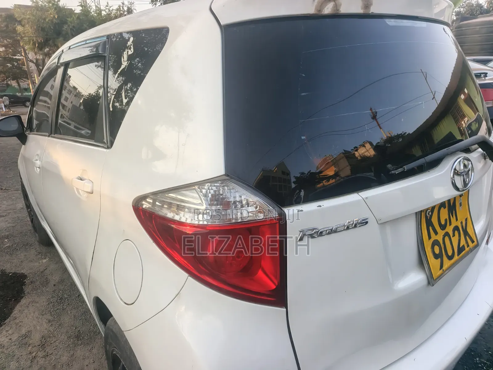 Toyota Ractis 2010 White