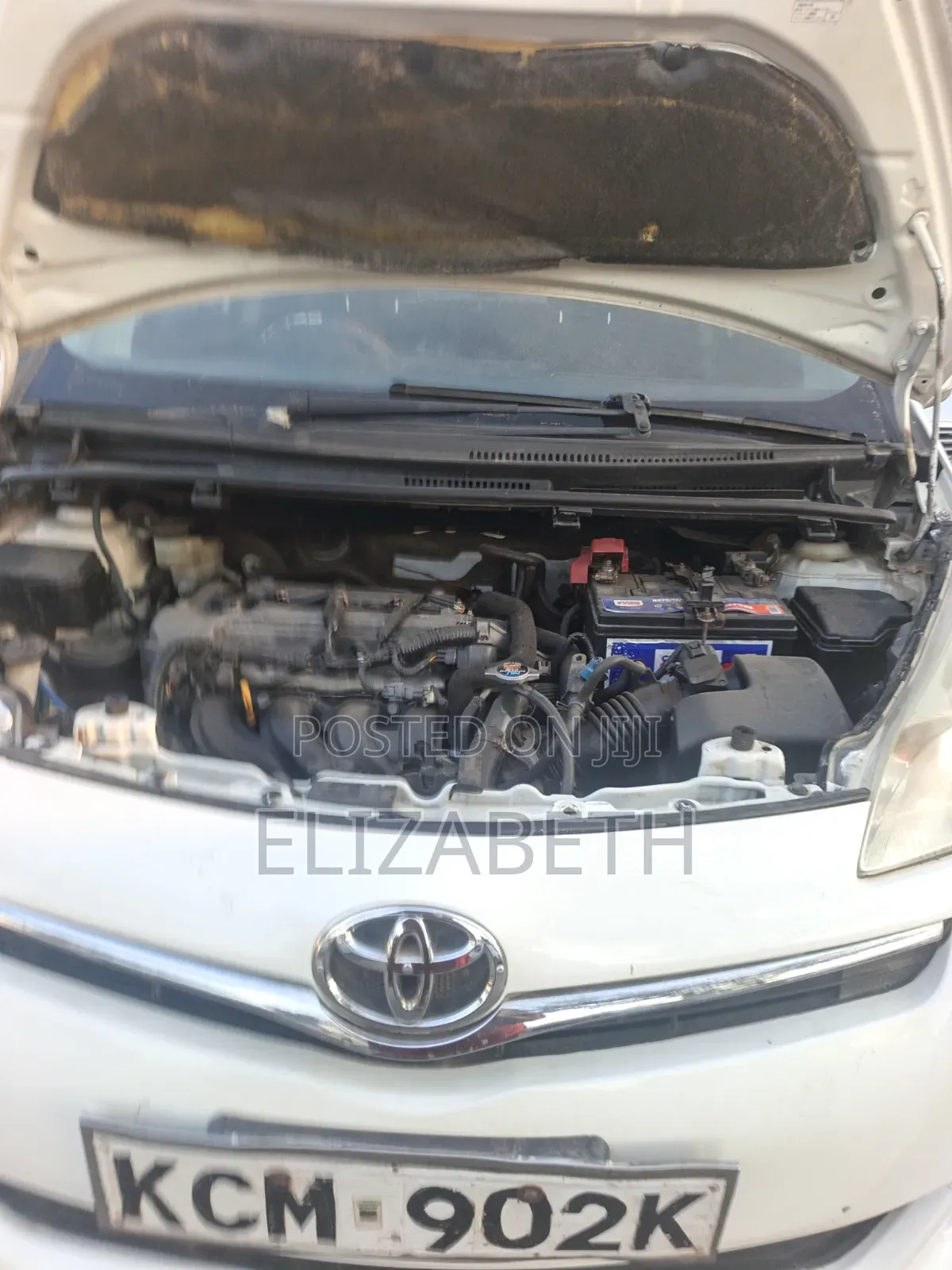 Toyota Ractis 2010 White