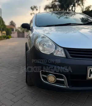 Nissan Advan 2015 Silver