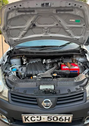 Nissan Advan 2015 Silver