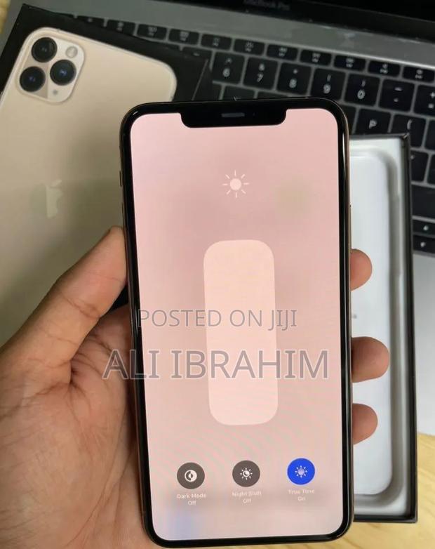 Apple iPhone 11 Pro Max 512 GB Gold - thumbnail 4