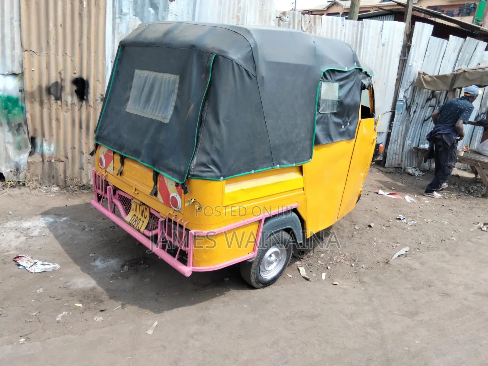 Piaggio Scooter 2022 Yellow