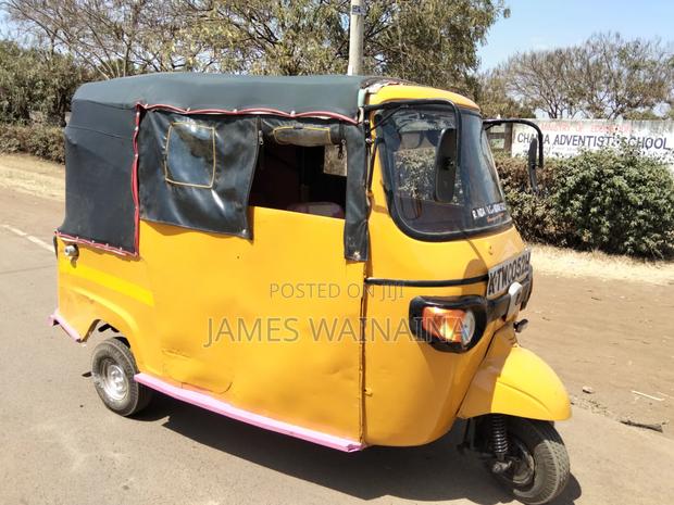 Piaggio Scooter 2020 Yellow - thumbnail 5
