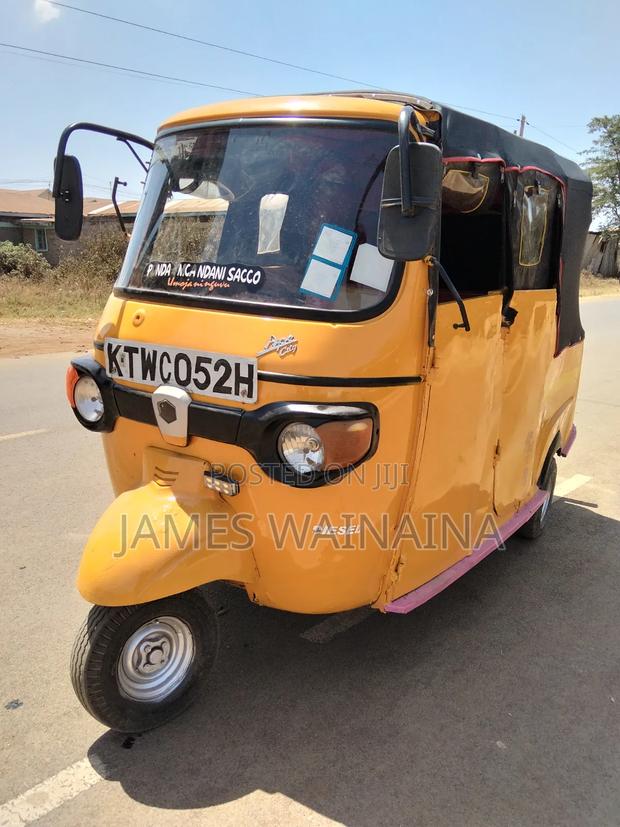 Piaggio Scooter 2020 Yellow - thumbnail 15