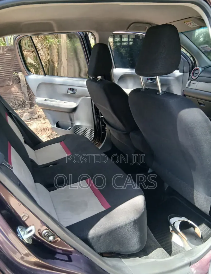 Toyota Passo 2017 Maroon