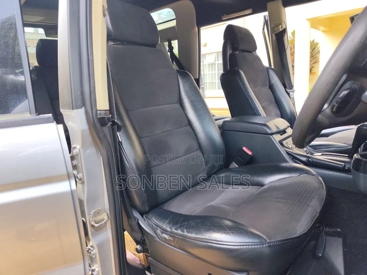 Land Rover Discovery 2005 Silver