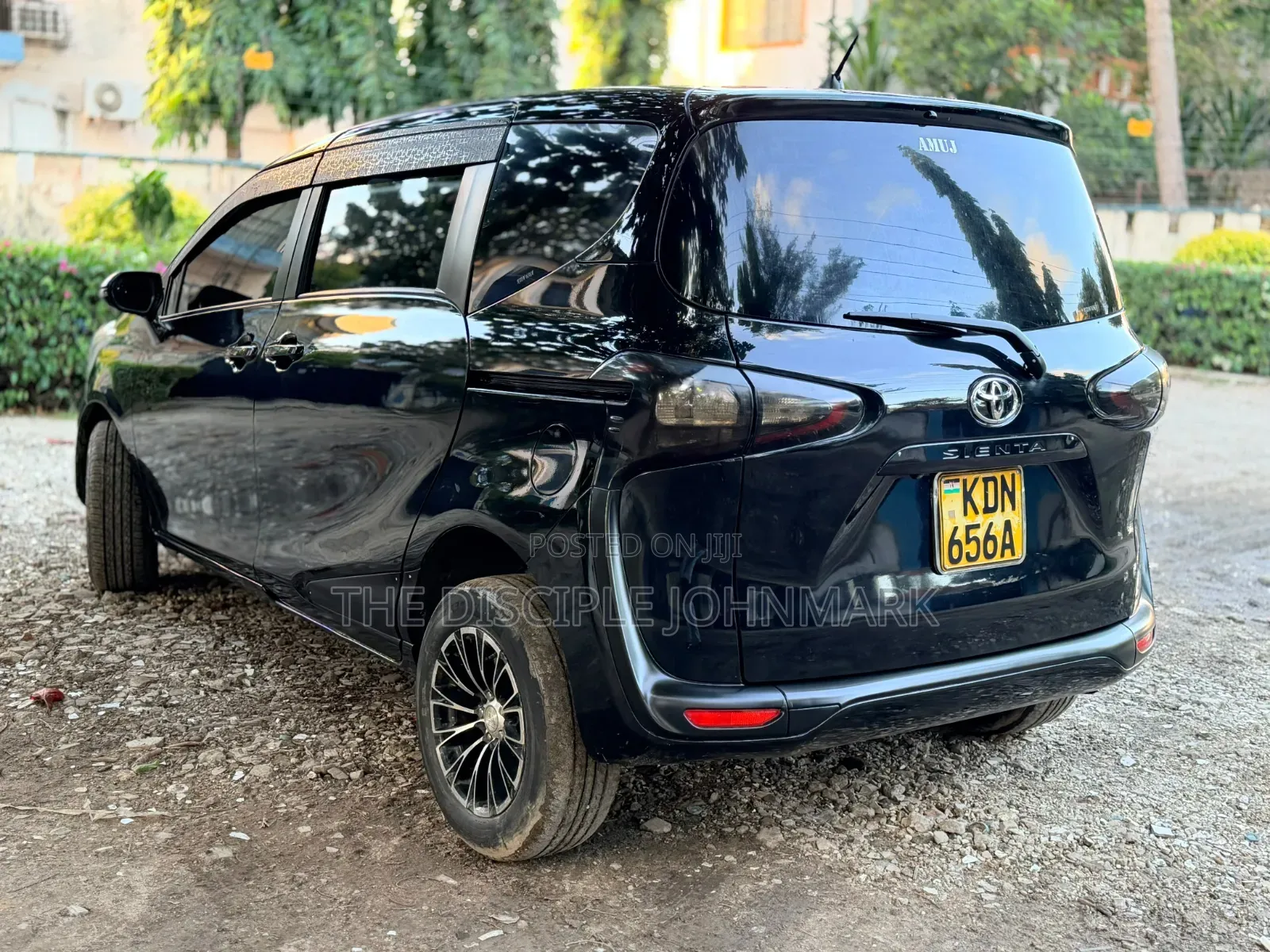 Toyota Sienta 2016 Black