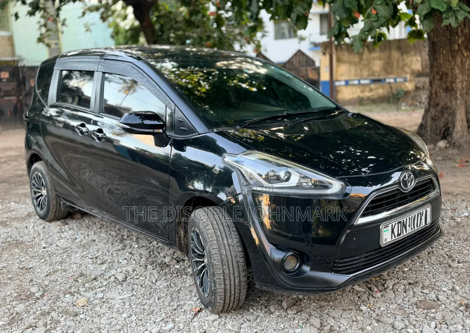 Toyota Sienta 2016 Black