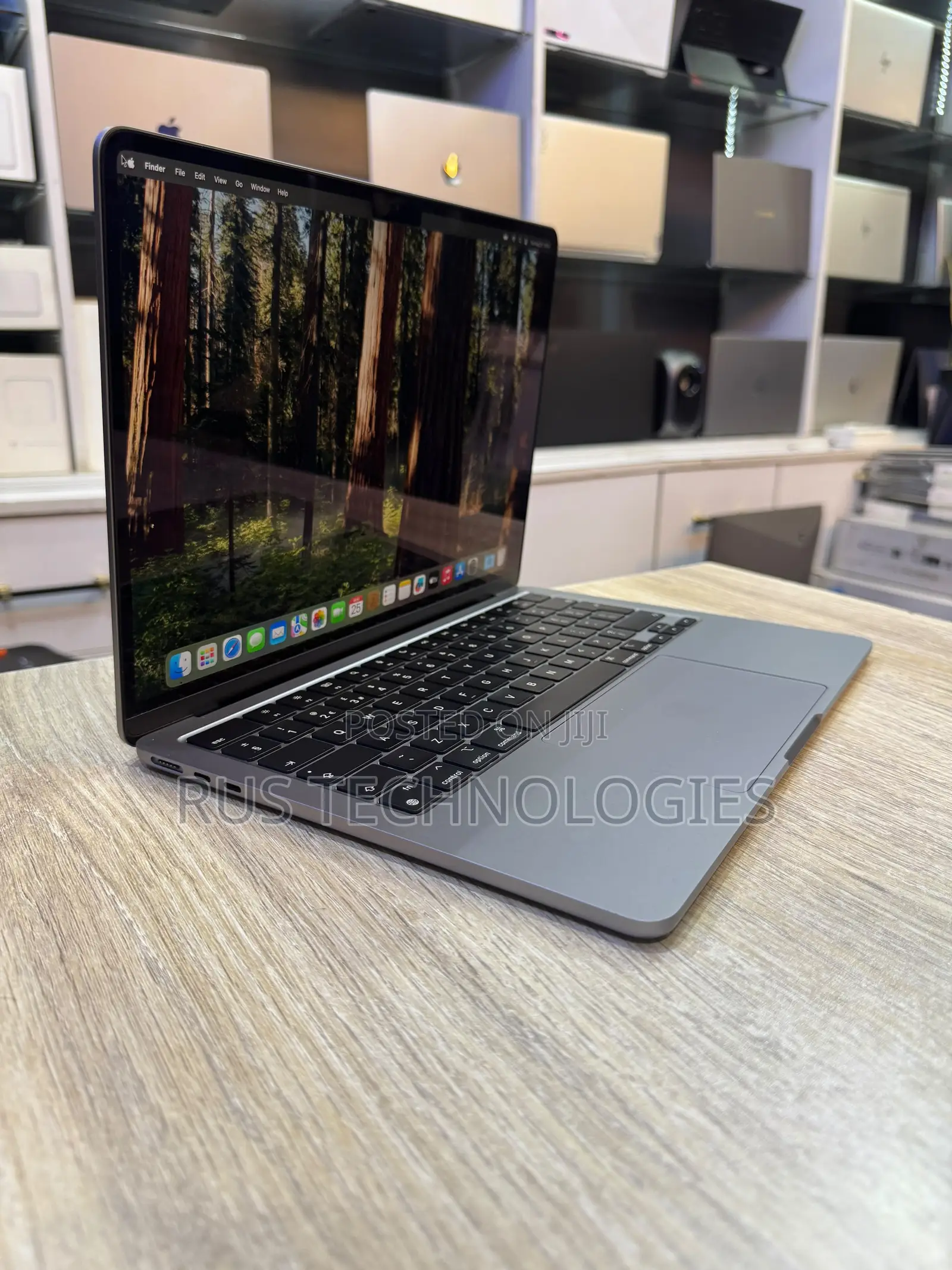 Laptop Apple MacBook Air 2022 M2 8GB Apple M2 SSD 256GB