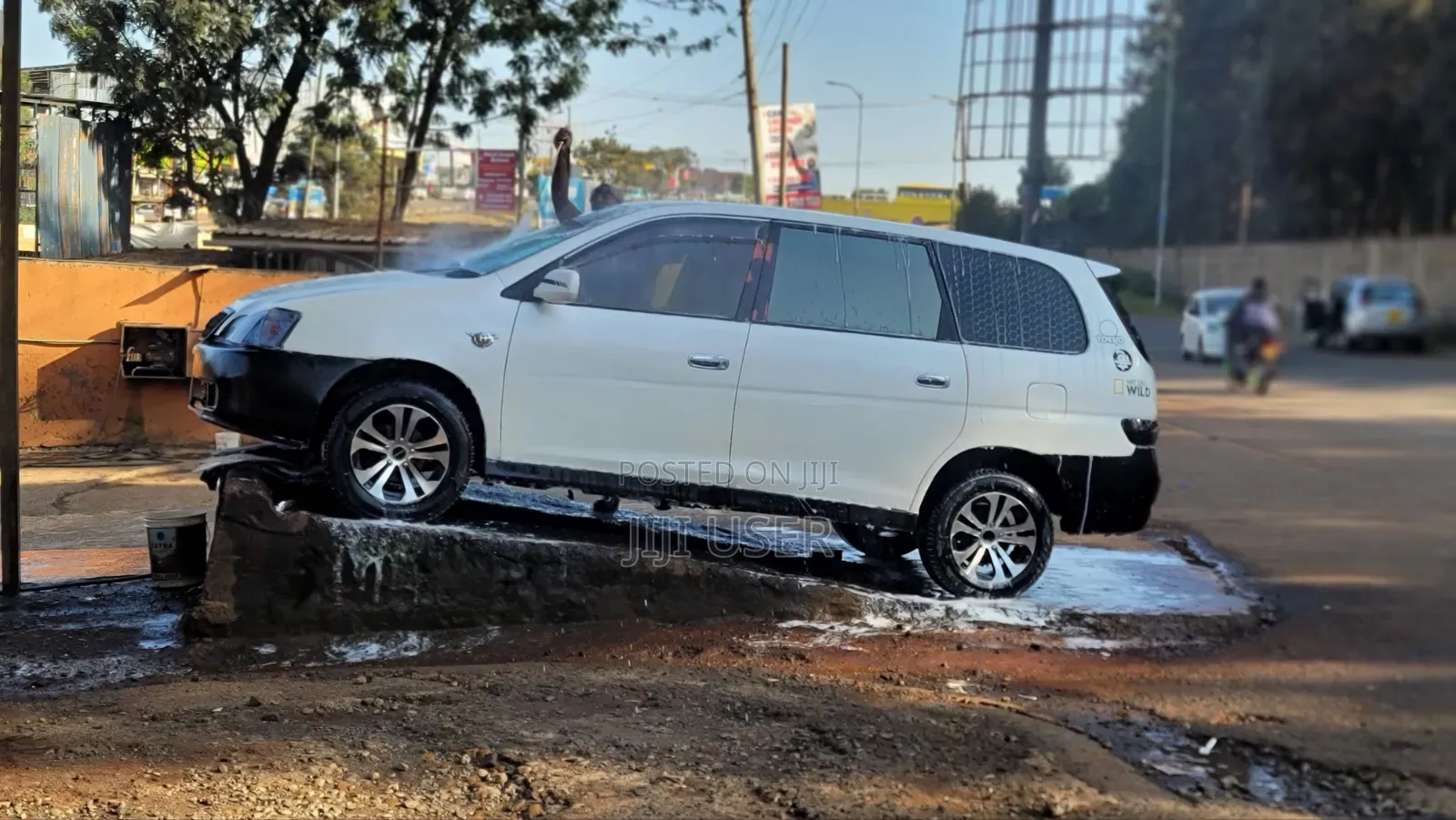 Toyota Gaia 2010 White